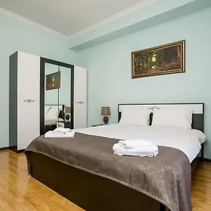 Rustaveli Three Bedroom With Amazing Views Тбилиси